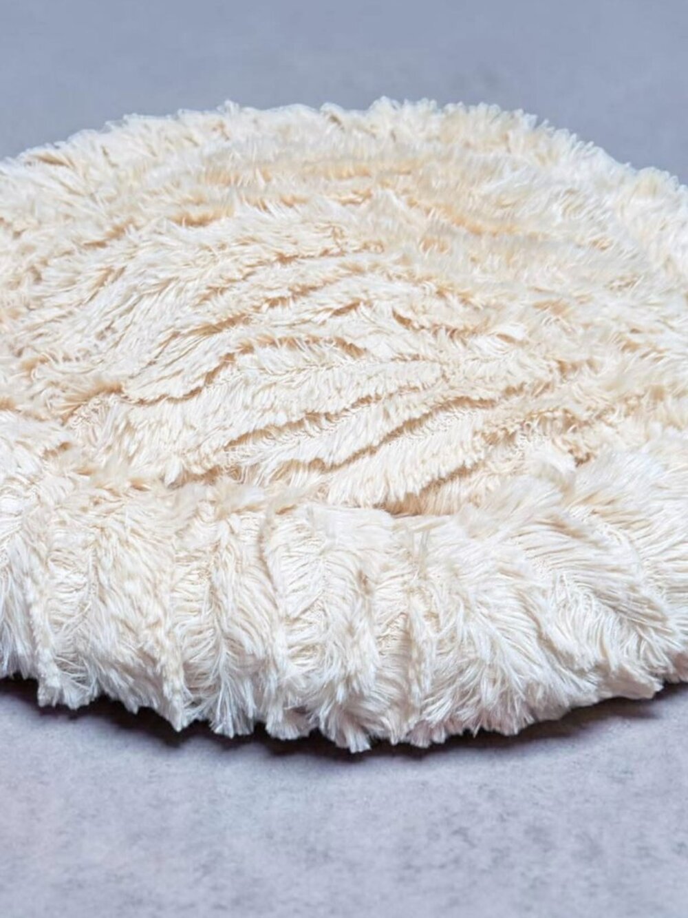 20" Donut Plush Pet Dog Cat Bed Fluffy Soft Warm Calming Bed Sleeping Kennel Nes - Picture 4 of 5